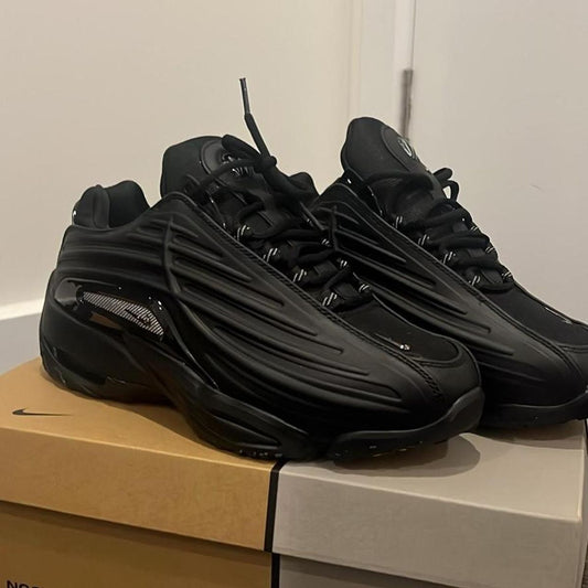 Nike Nocta Negras