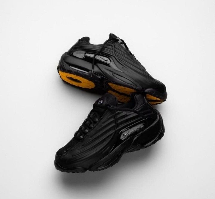 Nike Nocta Negras