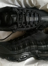 Air Max 95 Negras
