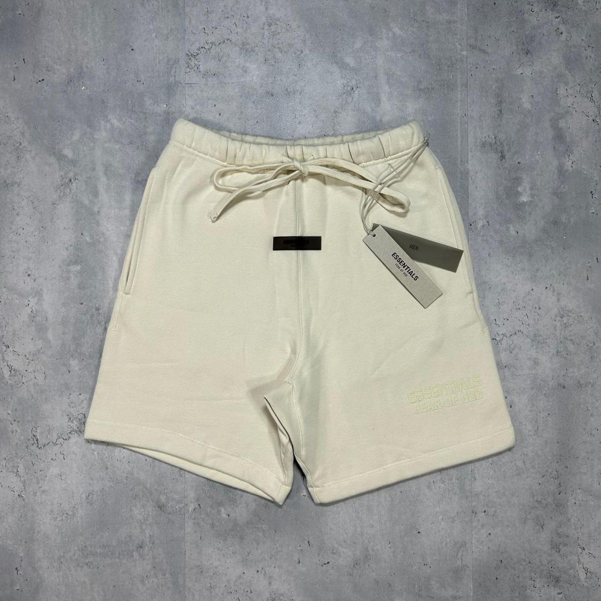 Essentials Crema